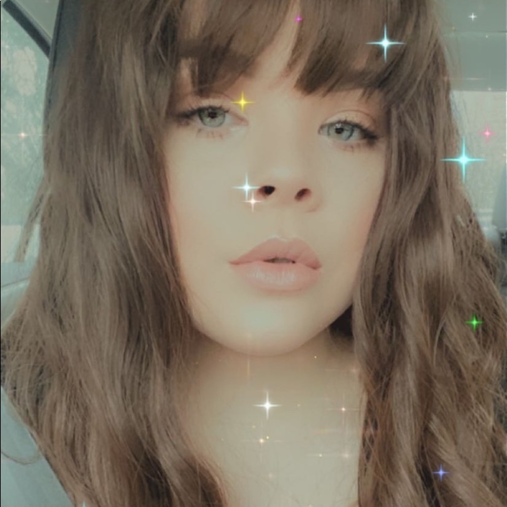 Meet your Posher, Destinee